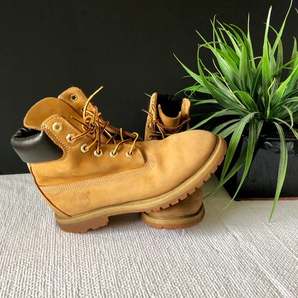 Timberland Wheat Nubuck Boots | Women’s Size 7 - Picture 2 of 7